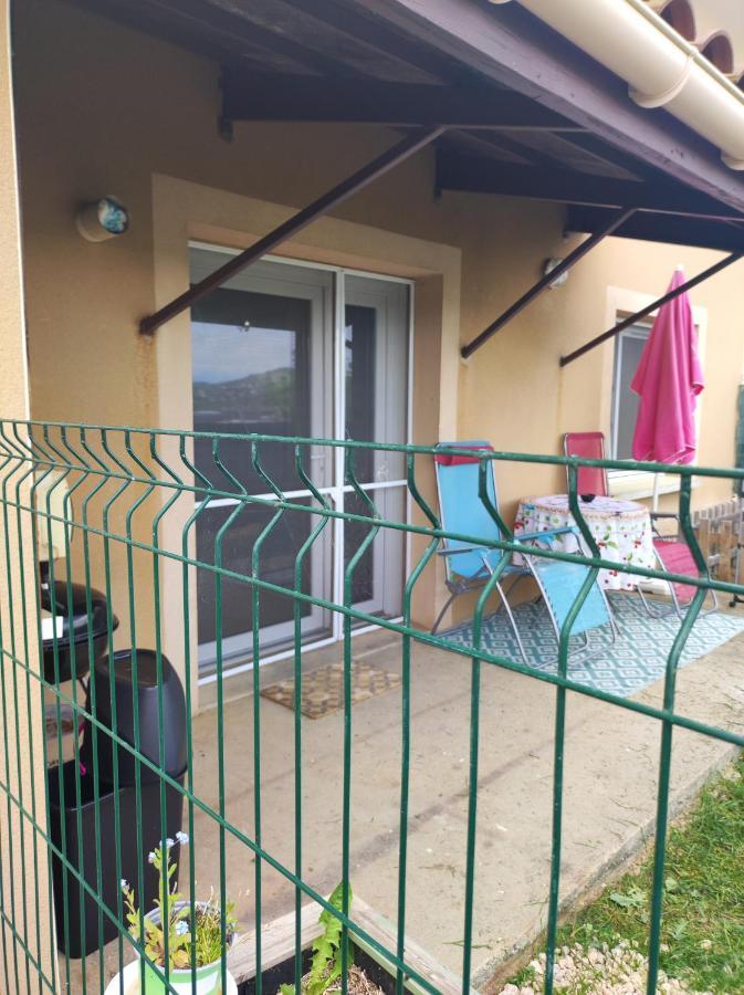 F2 Exterieur Lit King Size Lägenhet Brives-Charensac Exteriör bild
